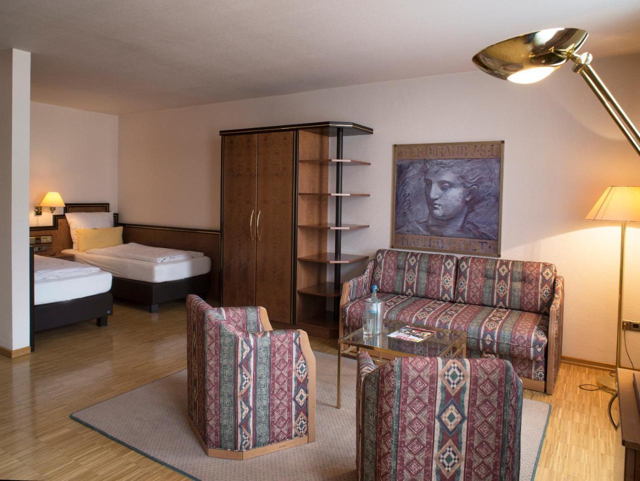 Posthaus Hotel Residenz ครอนแบร์ก อิม เทานุส ภายนอก รูปภาพ