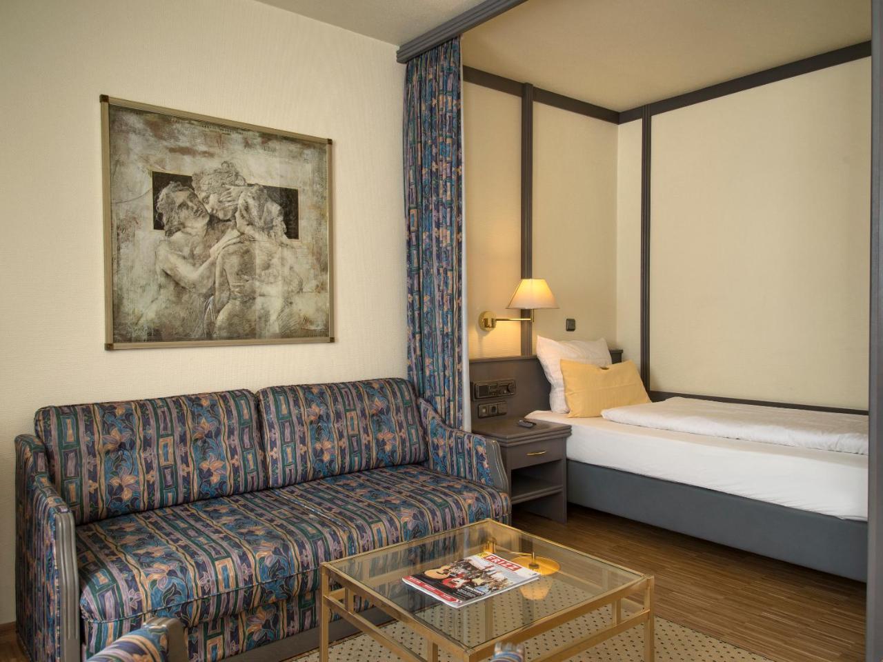 Posthaus Hotel Residenz ครอนแบร์ก อิม เทานุส ภายนอก รูปภาพ