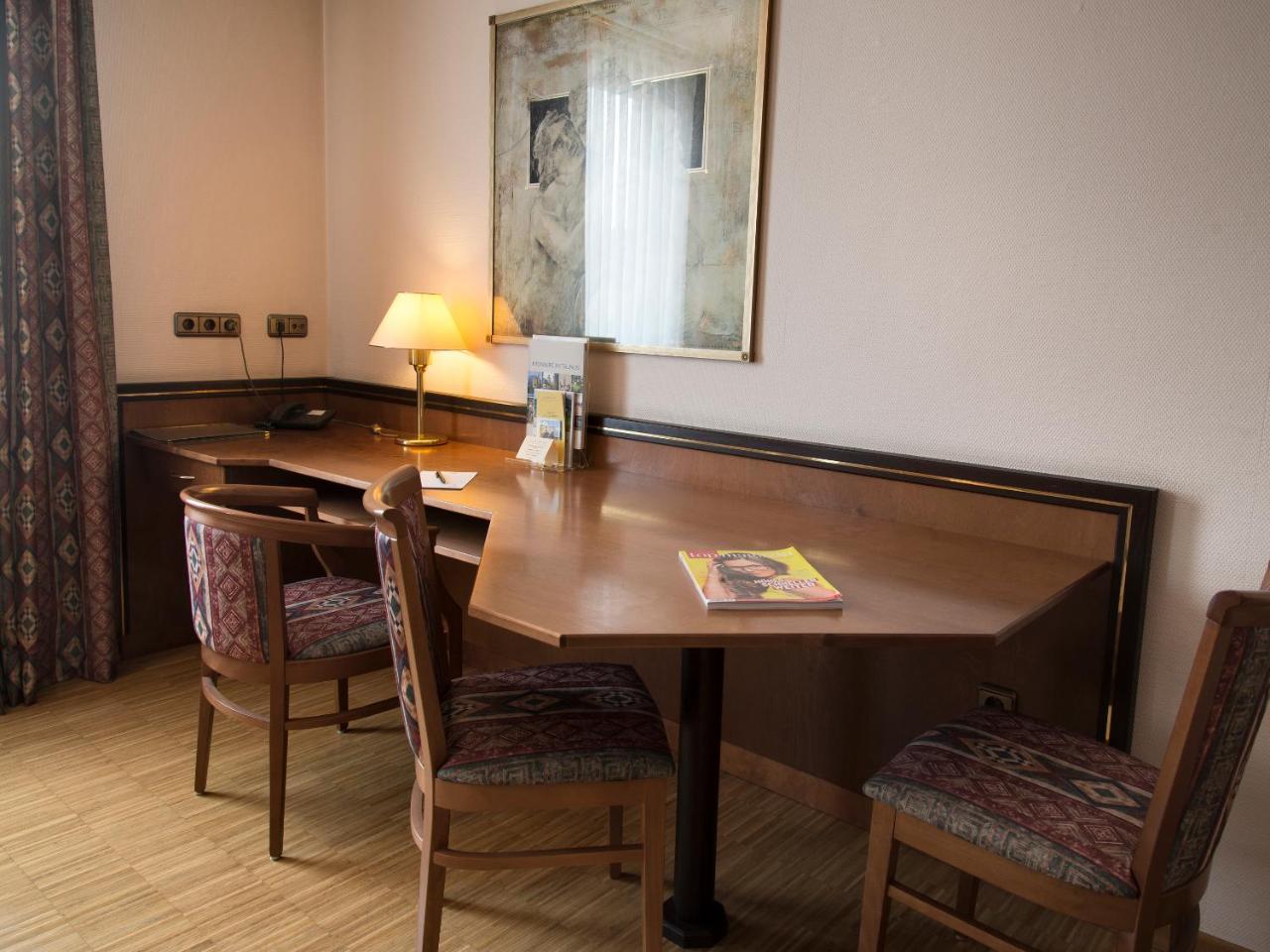 Posthaus Hotel Residenz ครอนแบร์ก อิม เทานุส ภายนอก รูปภาพ